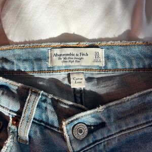 Abercrombie & Fitch Curve Love 90s Slim Straight Ultra High rise